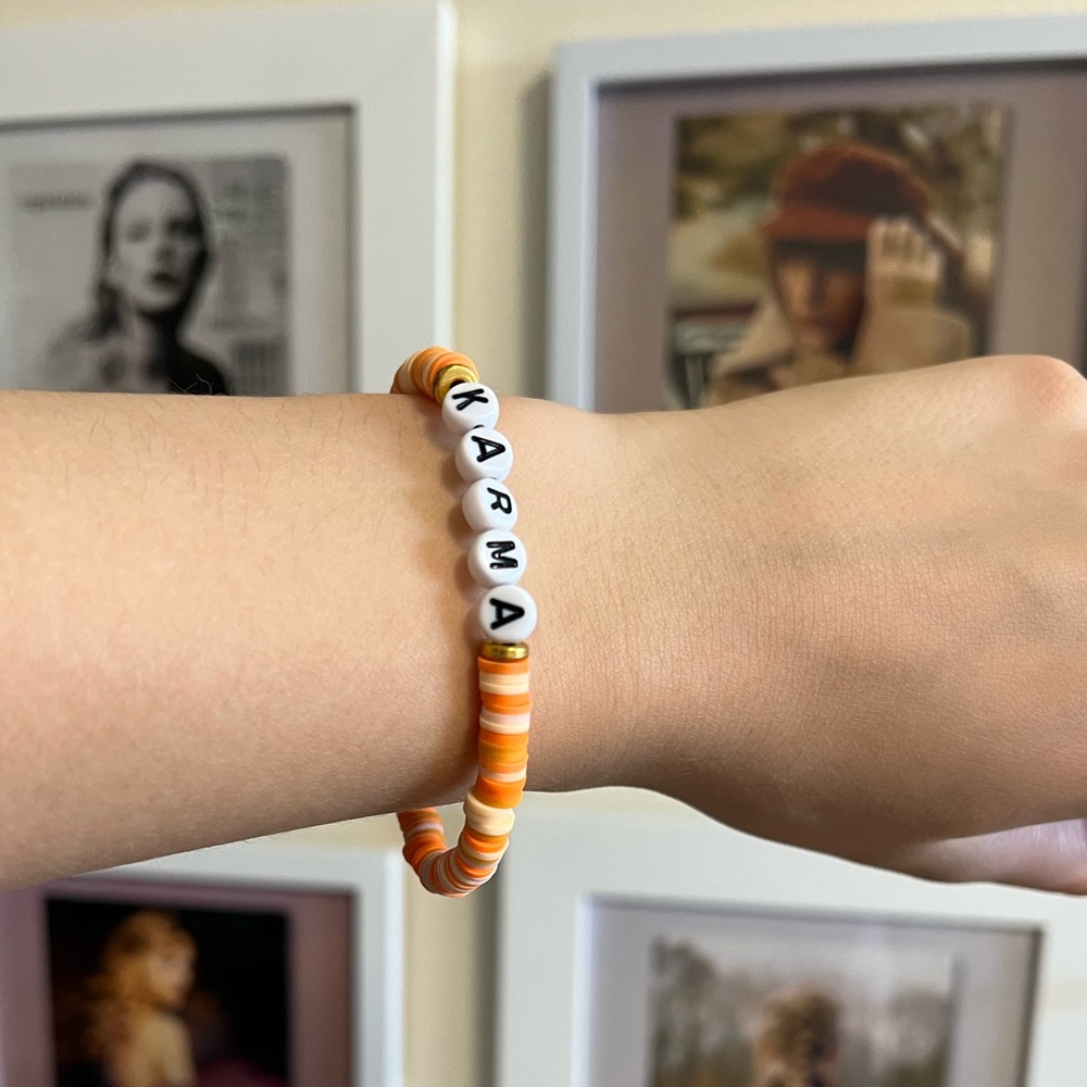 TAYLOR SWIFT | “Karma” Inspired Friendship Bracelet